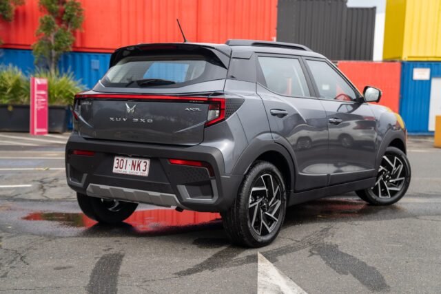 Mahindra XUV 3X0 vs Hyundai Venue: Spec battle