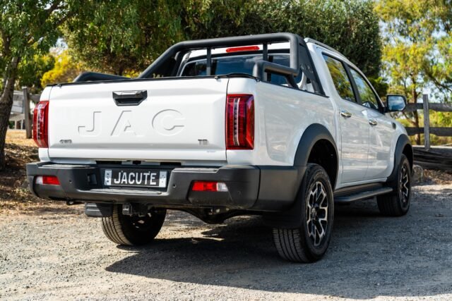 JAC T9 ute discounted by thousands in end-of-year deals