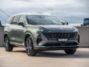 MG QS Essence vs Toyota Kluger GX: Spec battle