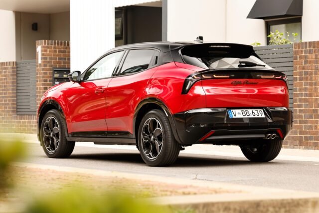 2026 Alfa Romeo Junior Ibrida review