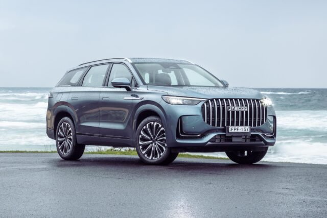 Jaecoo J8 Ridge AWD vs Kia Sorento Sport: Spec battle