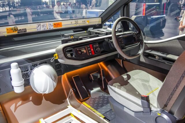 Toyota HiAce and Kayoibako concepts preview next-generation vans