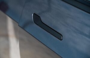 China bans Tesla-style door handles