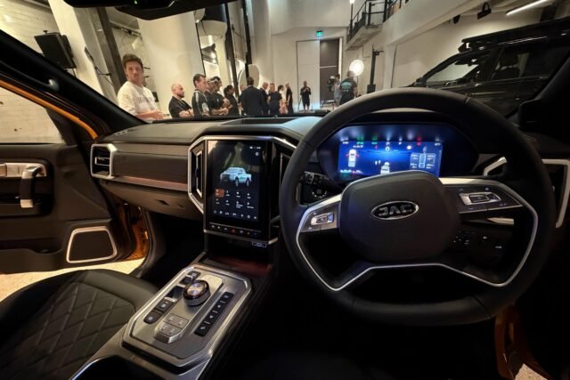 JAC Hunter PHEV ute guns for BYD Shark 6 with better fuel economy, range claims